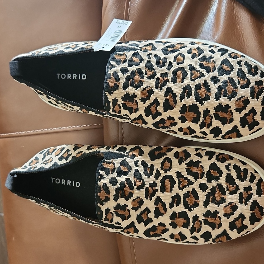 Torrid Leopard Slip on Sneakers Canvas Animal Print Shoes New with tags Size 11